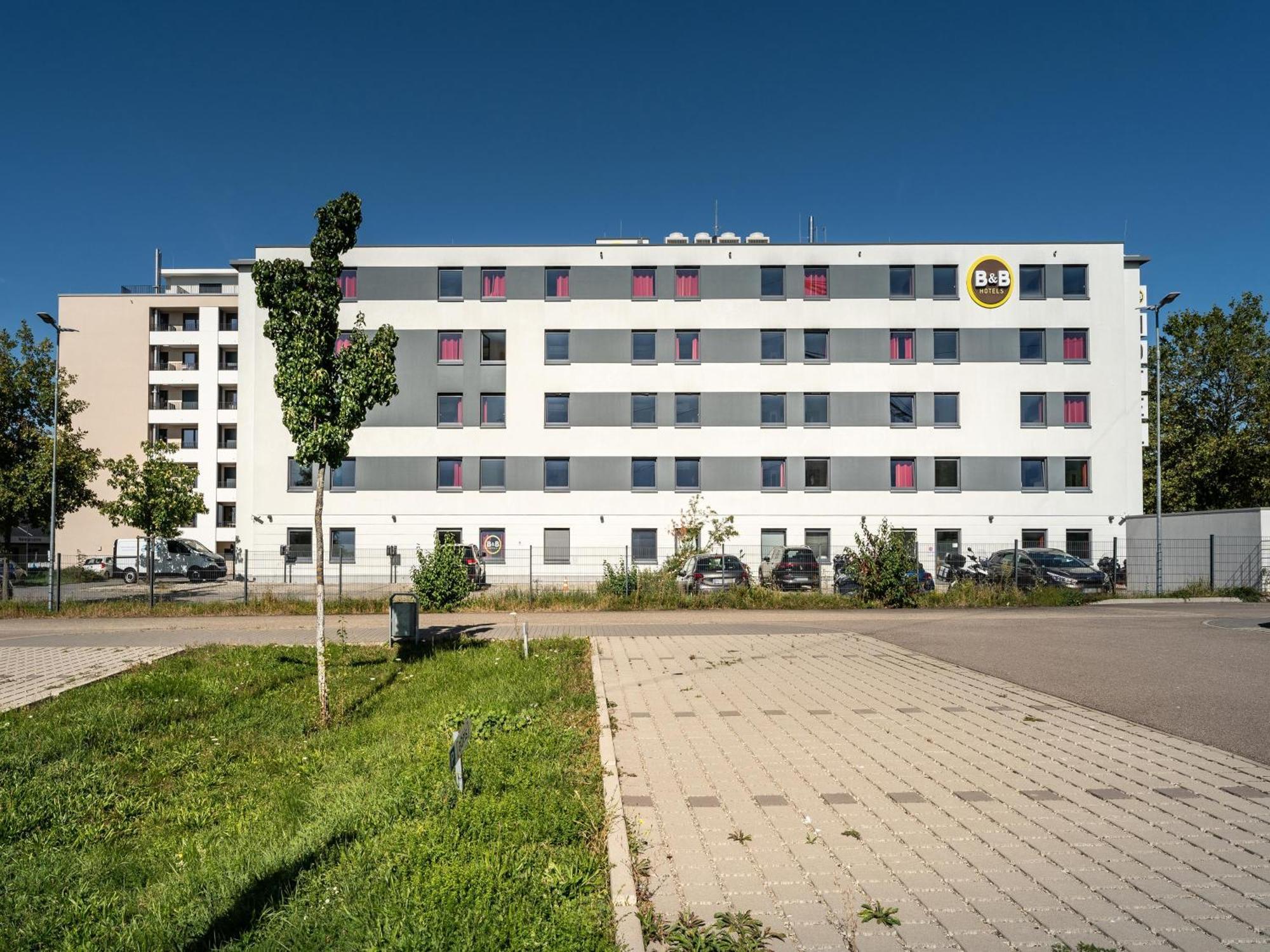 B&B Hotel Freiburg-Sued Экстерьер фото