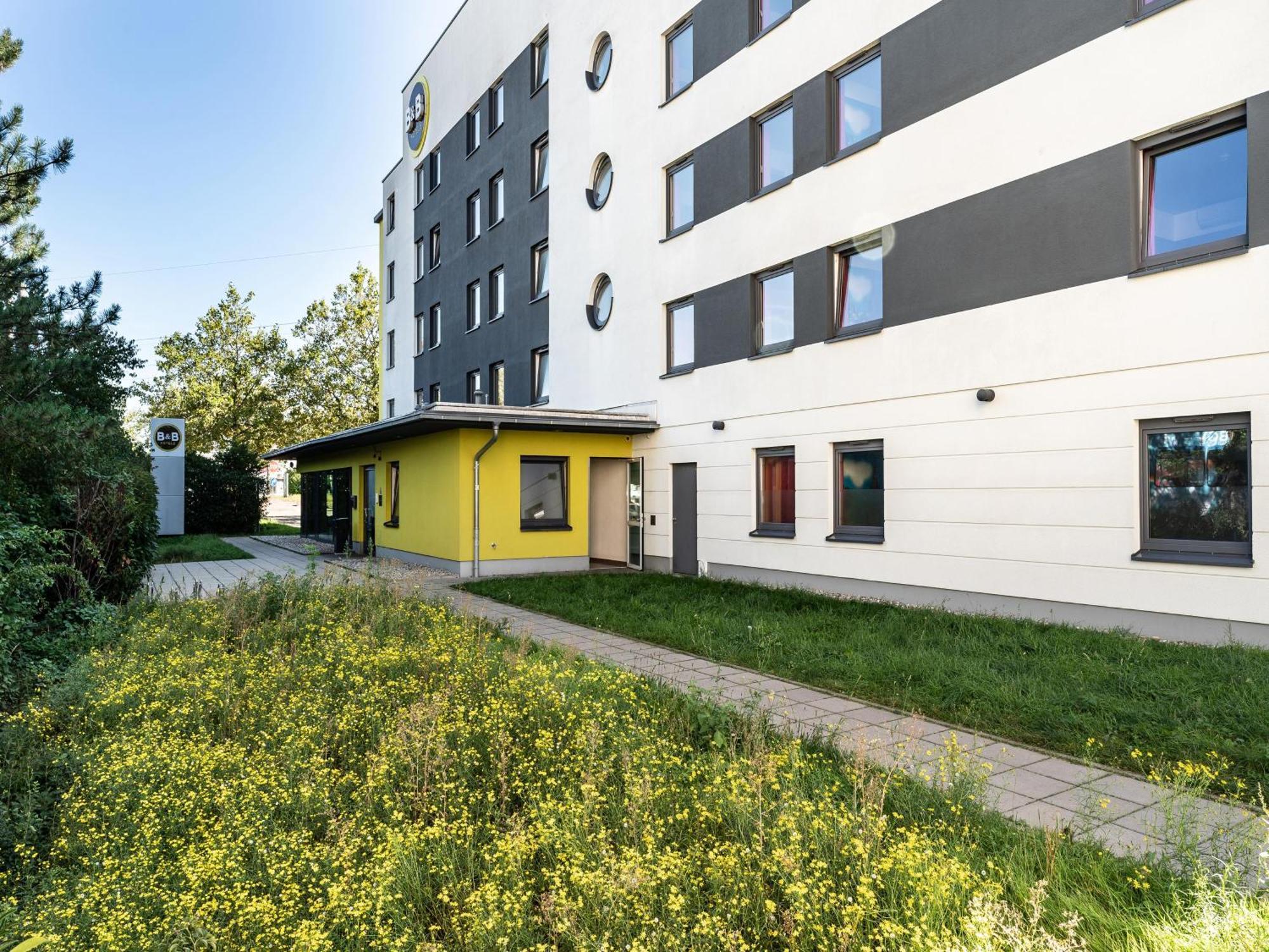 B&B Hotel Freiburg-Sued Экстерьер фото